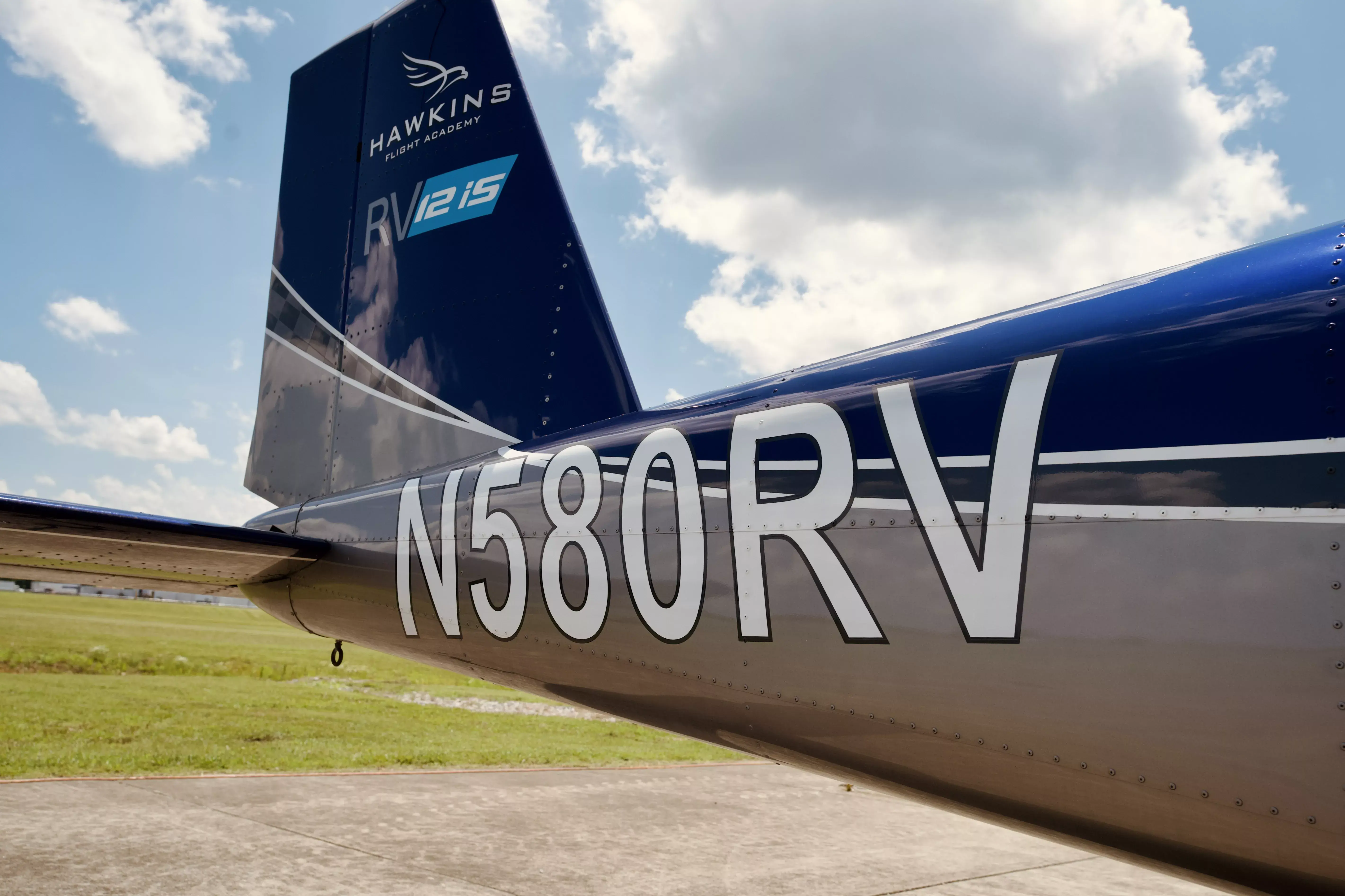 Hawkins Flight Academy trainer aircraft N580RV.